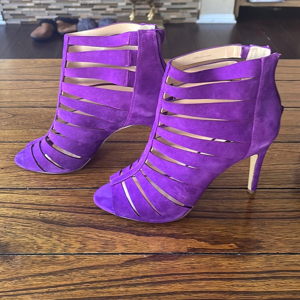 Vibrant Purple INC heel!